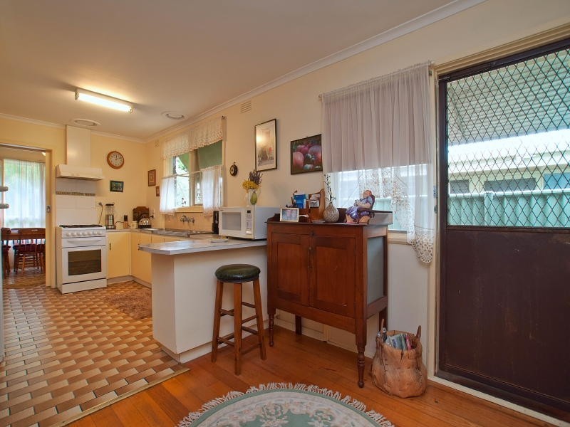 6 Elliott Street, Seaford VIC 3198