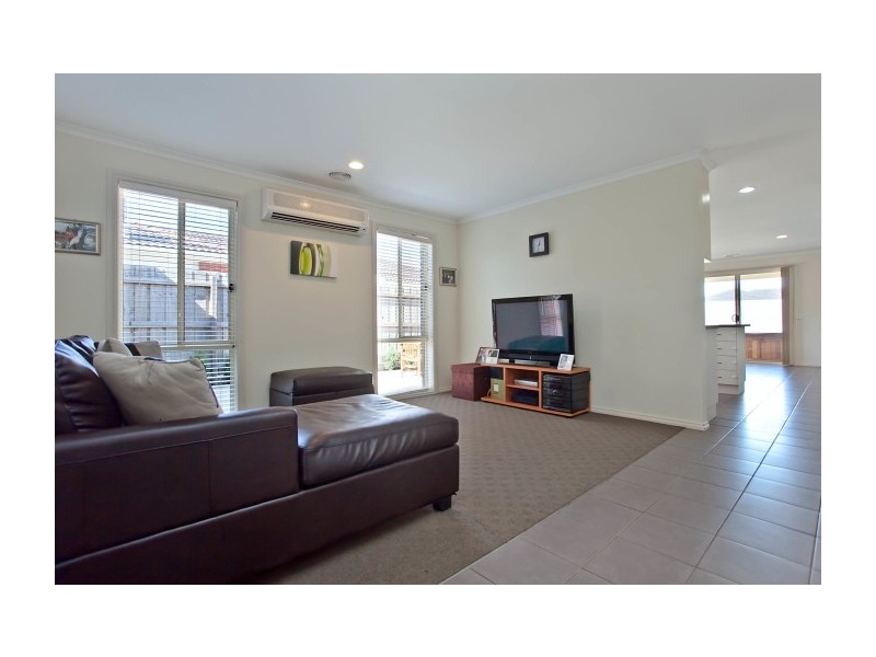 20 Vega Terrace, Cranbourne VIC 3977