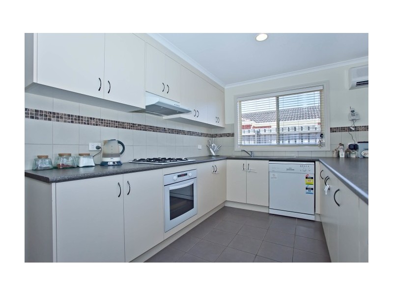 20 Vega Terrace, Cranbourne VIC 3977