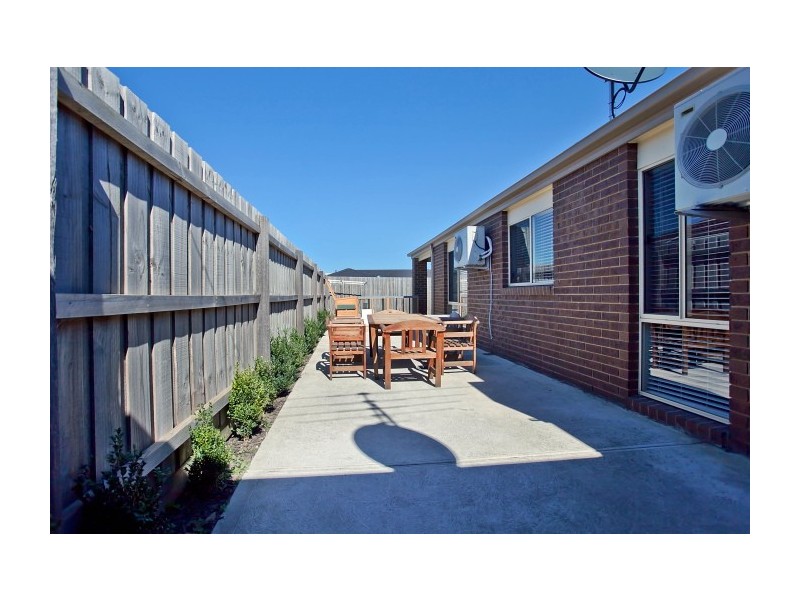 20 Vega Terrace, Cranbourne VIC 3977