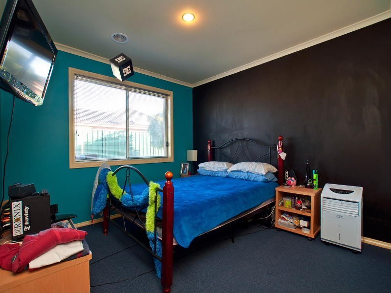 13 Wicklow Drive, Cranbourne VIC 3977