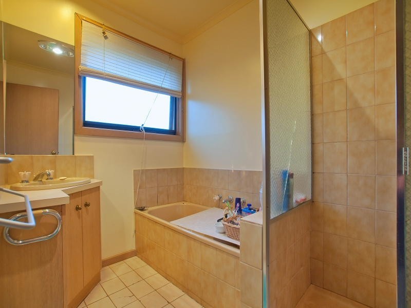 14 Dueran Street, Mount Eliza VIC 3930