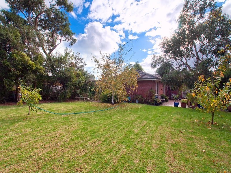 14 Dueran Street, Mount Eliza VIC 3930