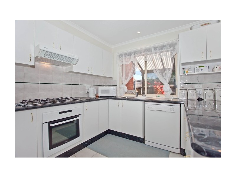 13 Tranter Square, Lynbrook VIC 3975