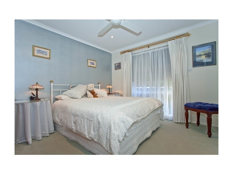13 Tranter Square, Lynbrook VIC 3975
