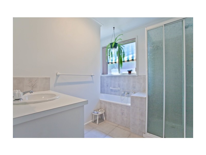 13 Tranter Square, Lynbrook VIC 3975