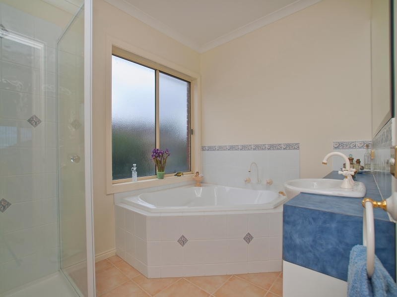 8 Port Phillip View, Frankston South VIC 3199