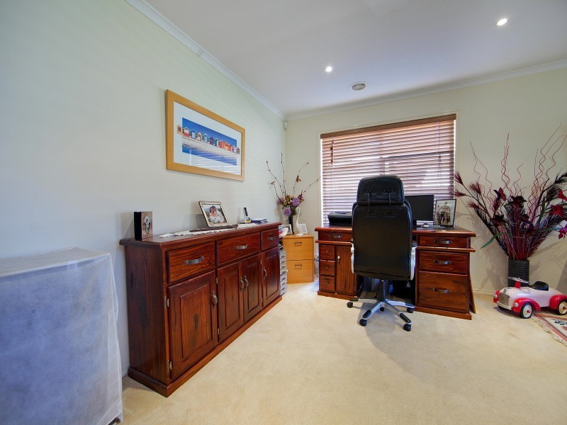 24 Brumbys Road, Carrum Downs VIC 3201