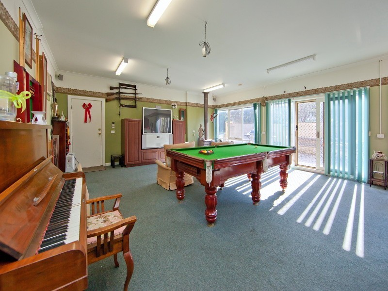 15 Walter Way, Cranbourne South VIC 3977