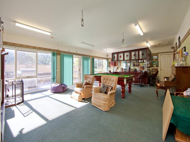 15 Walter Way, Cranbourne South VIC 3977