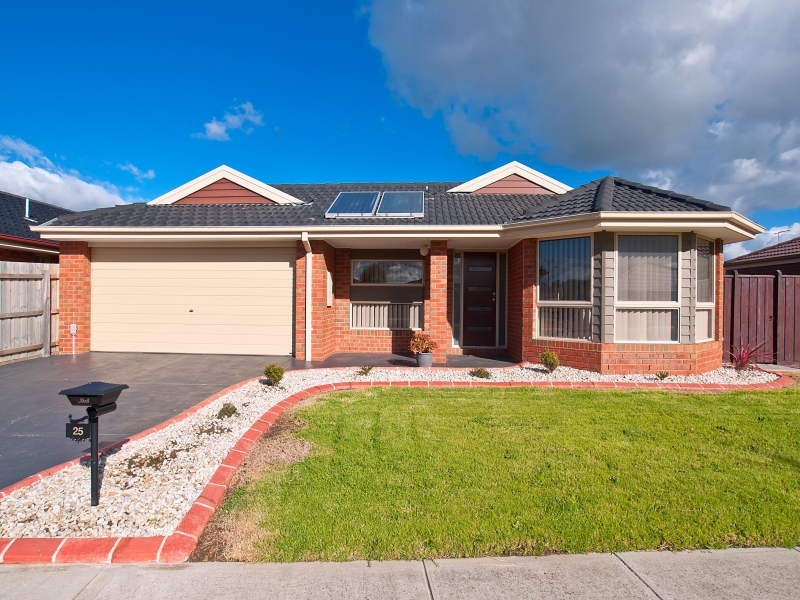 25 Kingdom Drive, Cranbourne VIC 3977