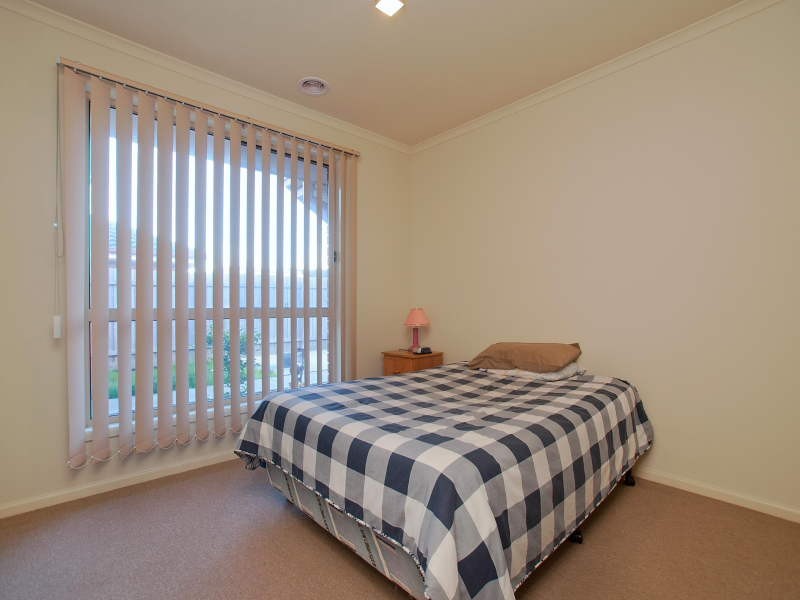 25 Kingdom Drive, Cranbourne VIC 3977