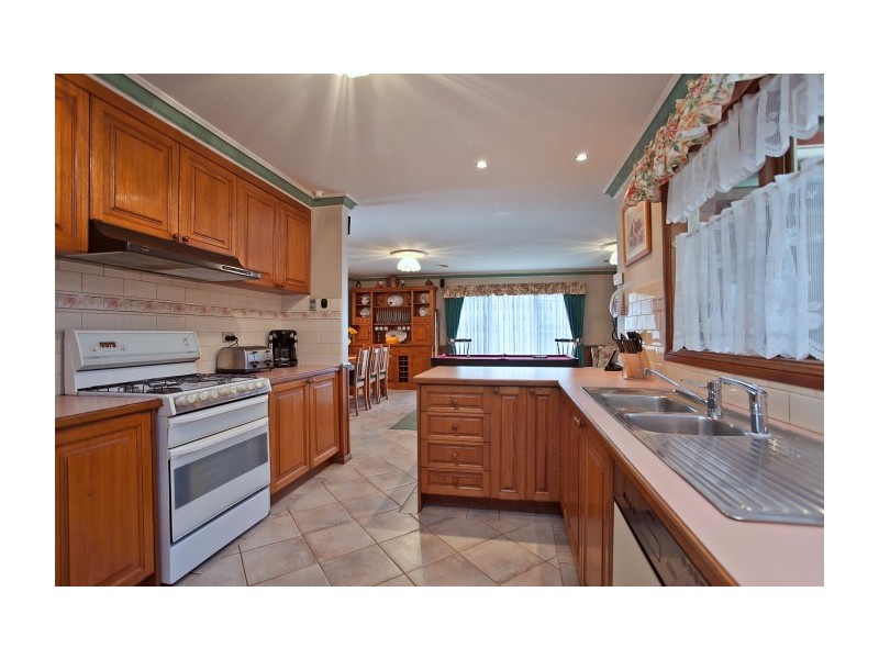 12 Cameron Court, Somerville VIC 3912