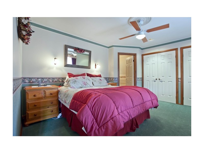 12 Cameron Court, Somerville VIC 3912