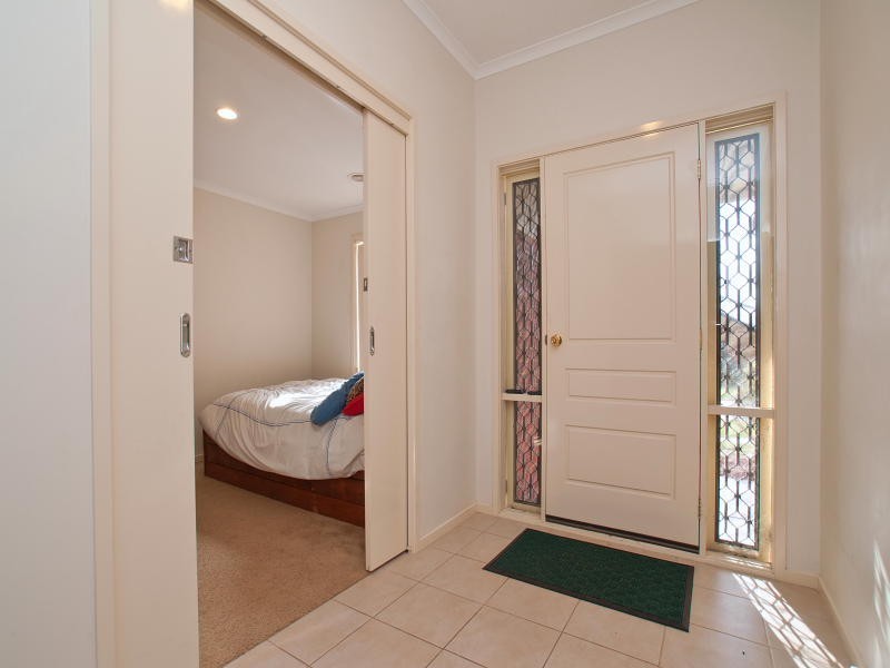 49 Hunt Club Boulevard, Cranbourne VIC 3977