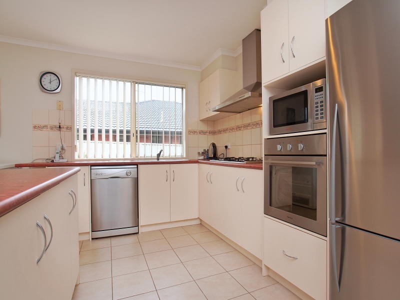 49 Hunt Club Boulevard, Cranbourne VIC 3977