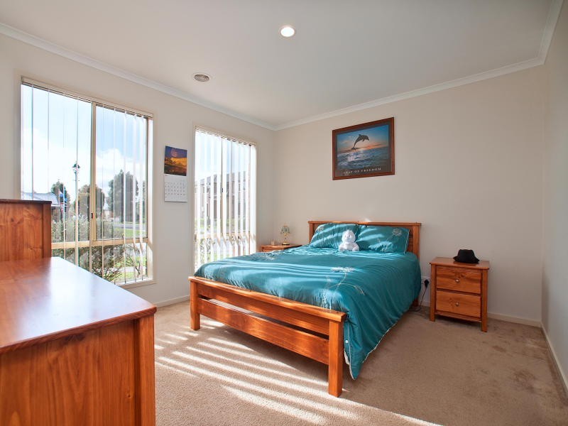 49 Hunt Club Boulevard, Cranbourne VIC 3977