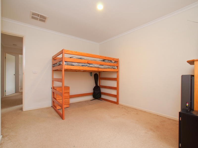 49 Hunt Club Boulevard, Cranbourne VIC 3977