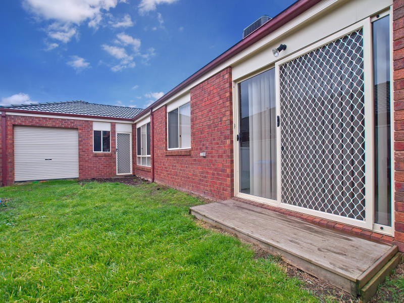 49 Hunt Club Boulevard, Cranbourne VIC 3977