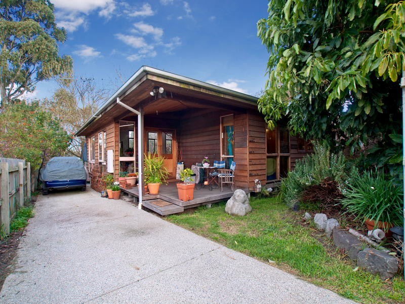 8B Lloyd Street, Langwarrin VIC 3910