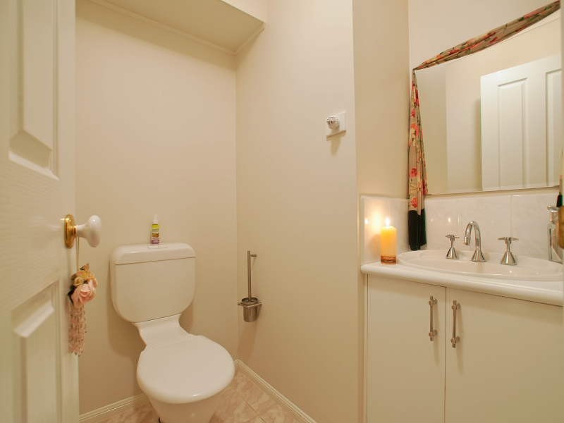 10 Fiander Close, Cranbourne East VIC 3977