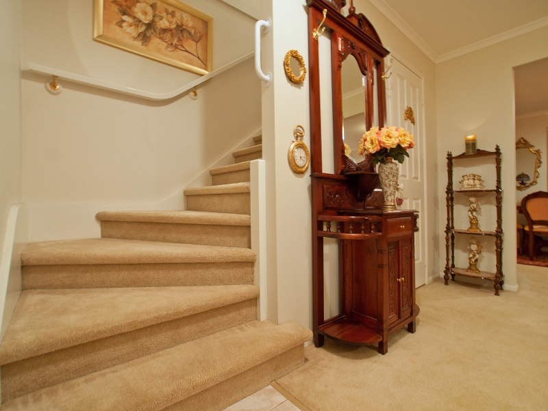 10 Fiander Close, Cranbourne East VIC 3977
