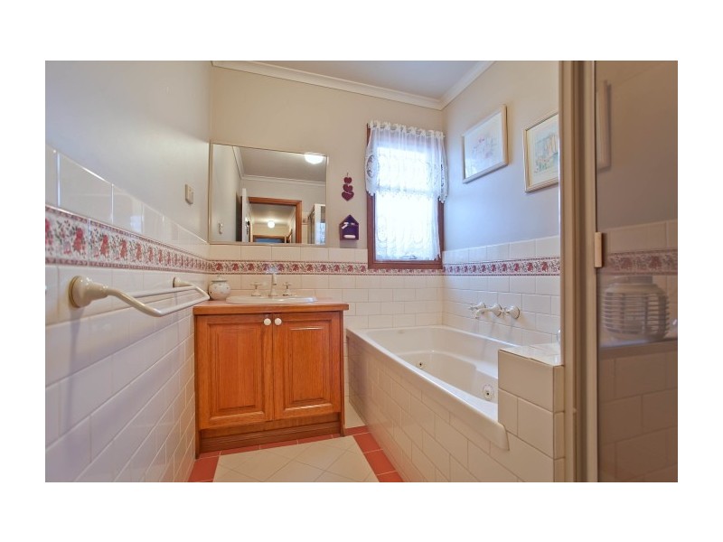 12 Cameron Court, Somerville VIC 3912