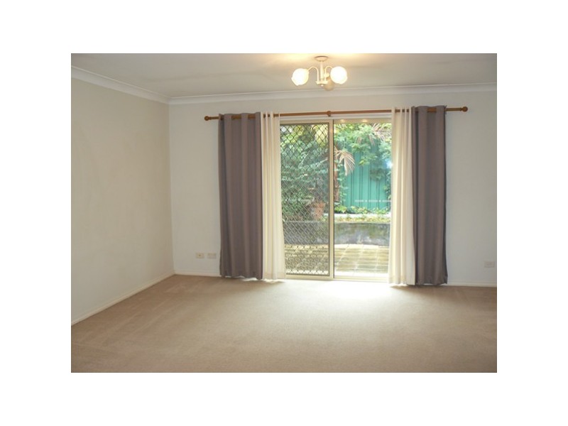 2/11 Aitchandar Road, Ryde NSW 2112