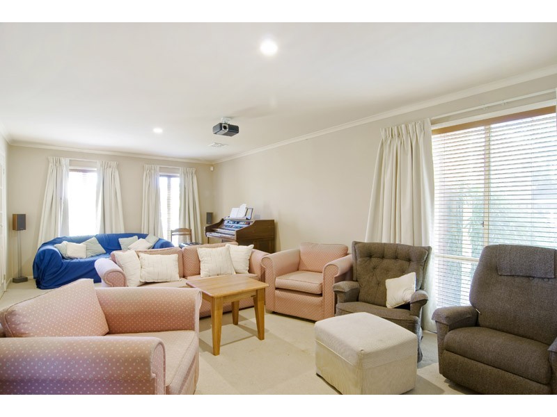 2 Berl Court, Blackburn South VIC 3130