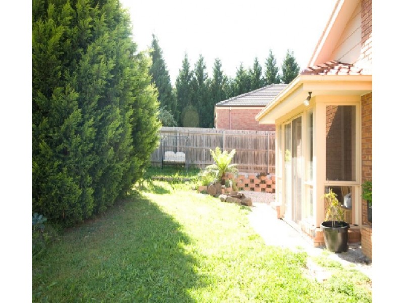 13 Fulton Crescent, Burwood VIC 3125