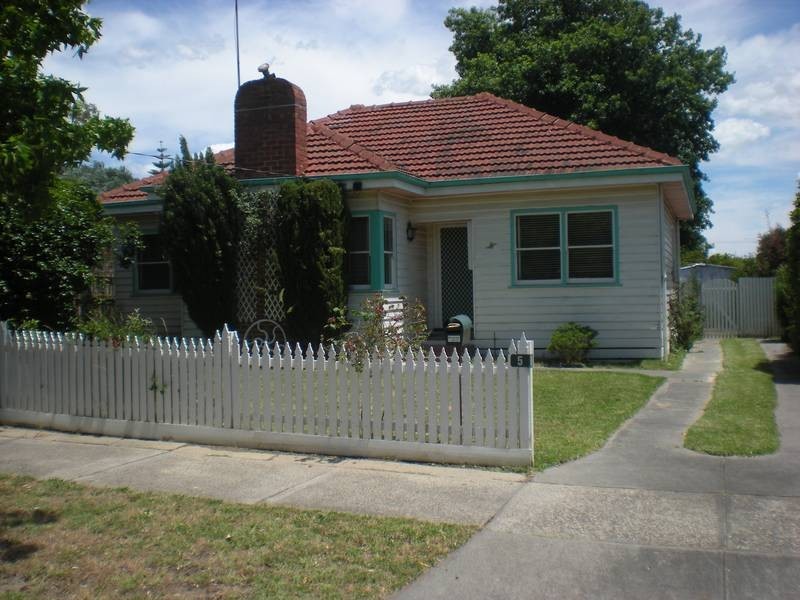 5 Keogh, Burwood VIC 3125