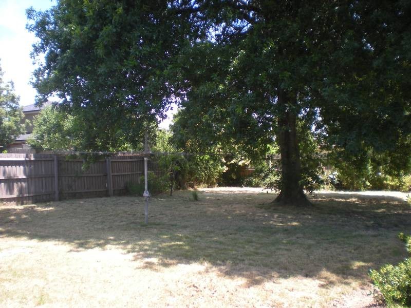 5 Keogh, Burwood VIC 3125