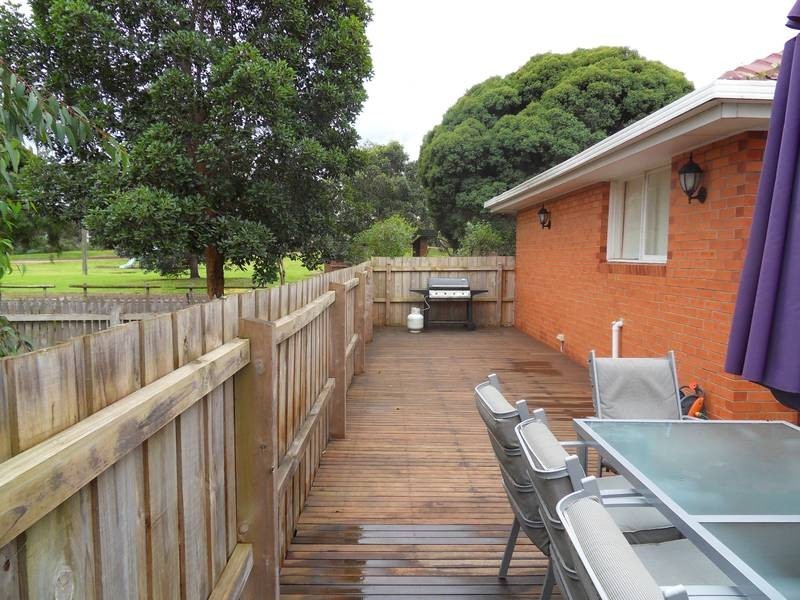 3/28 Mc Comas Grove, Burwood VIC 3125