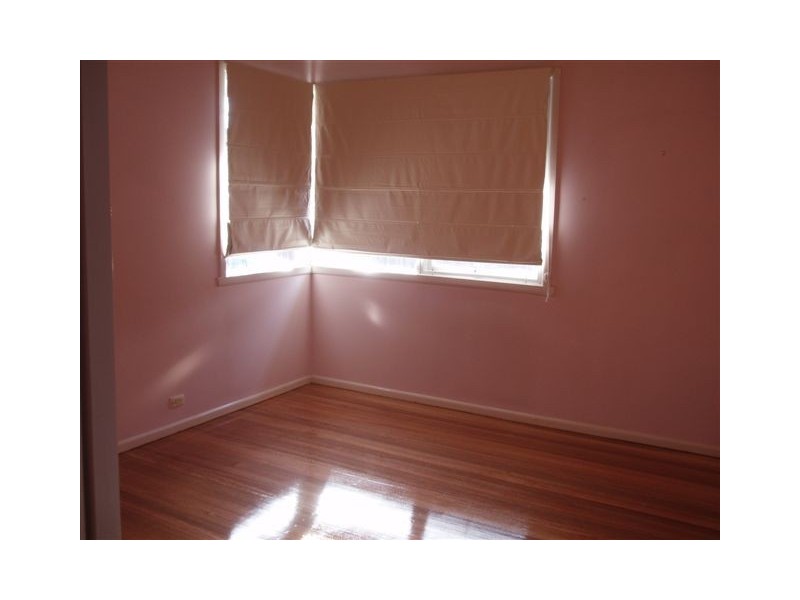 12 Edgewood Avenue, Burwood East VIC 3151