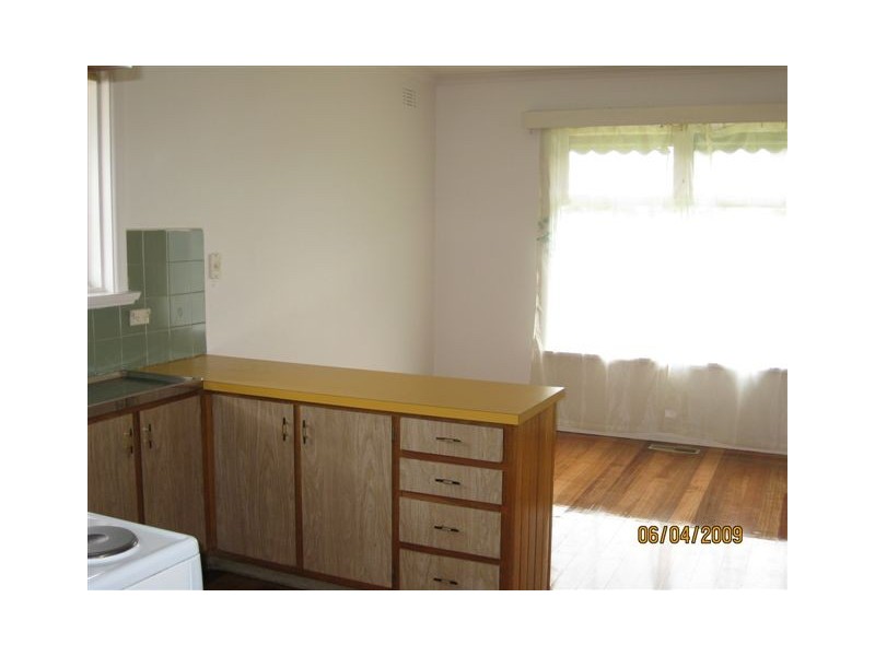 16 Newhaven Road, Burwood East VIC 3151