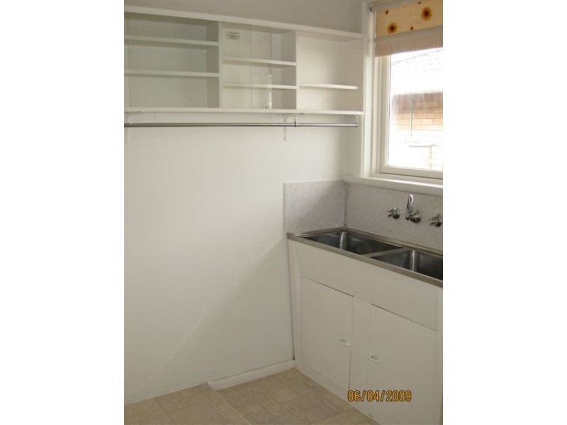 16 Newhaven Road, Burwood East VIC 3151