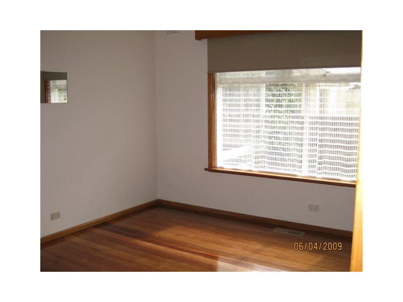 16 Newhaven Road, Burwood East VIC 3151