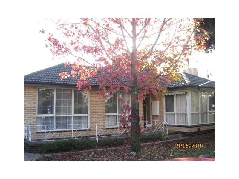 5 Manooka Street, Burwood East VIC 3151