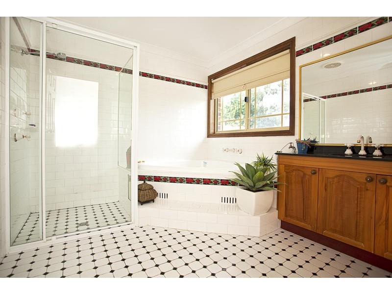 54 Paterson Road, Springwood NSW 2777