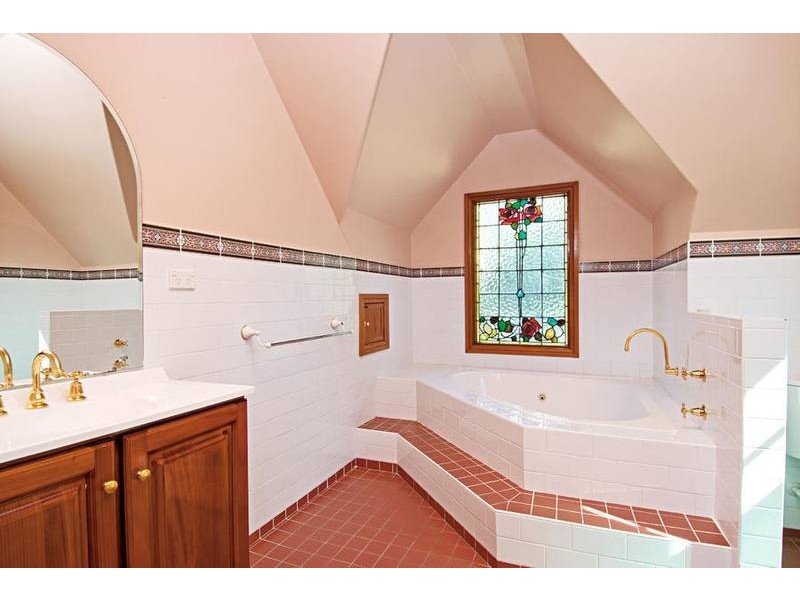 3 Eastlea Gardens, Springwood NSW 2777