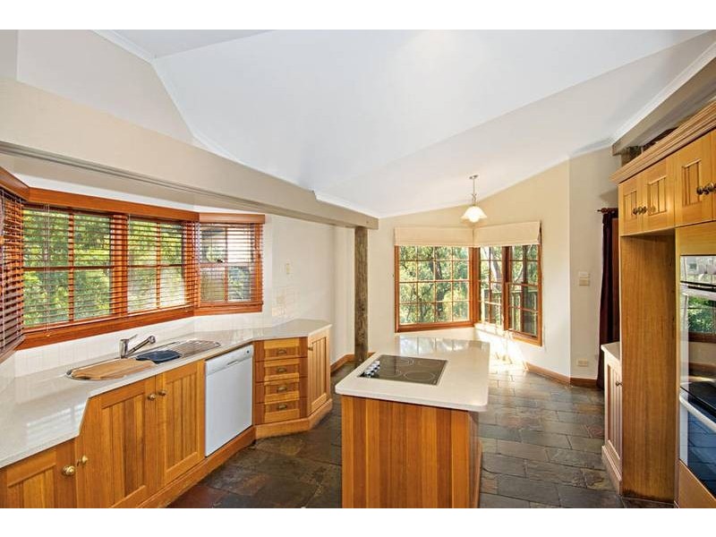 3 Eastlea Gardens, Springwood NSW 2777