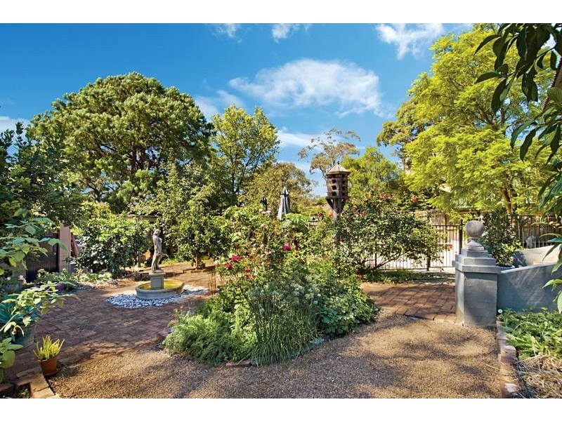 19 Mona Road, Woodford NSW 2778