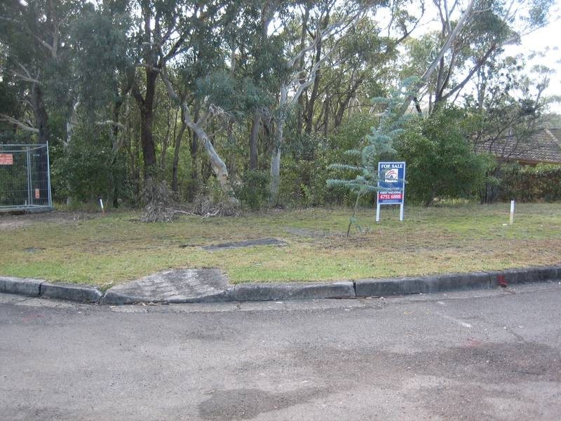 2 Careya Crescent, Woodford NSW 2778