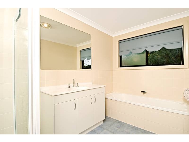 20 Pentlands Ave, Winmalee NSW 2777