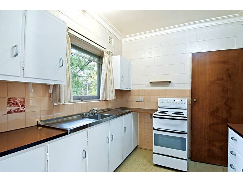 18 Ross Crescent, Blaxland NSW 2774