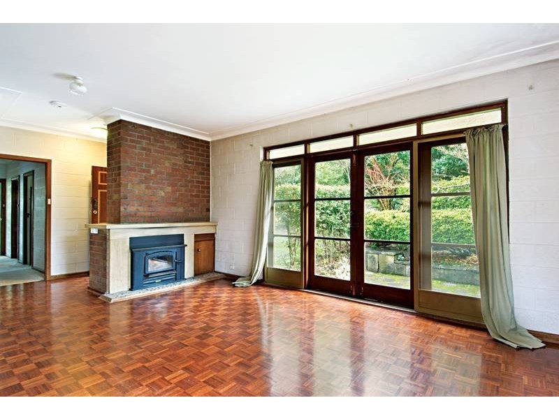18 Ross Crescent, Blaxland NSW 2774