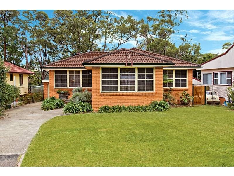 24 Park Ave, Springwood NSW 2777