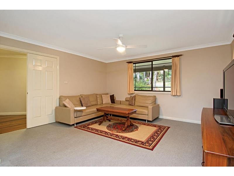 15 Colville Road, Yellow Rock NSW 2777