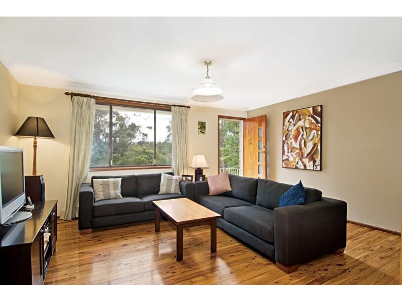 7 Meeks Cres, Faulconbridge NSW 2776