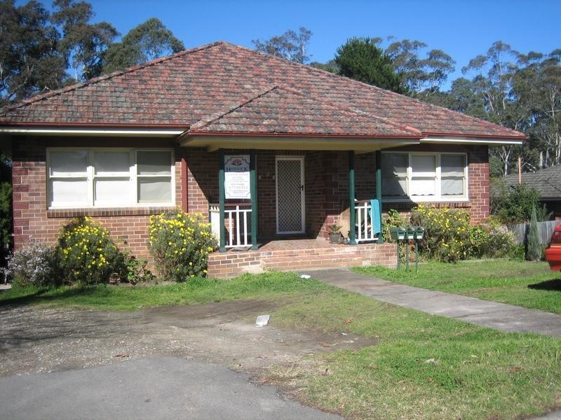 2/15 Hawkesbury Road, Springwood NSW 2777